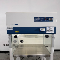Esco 2' PCR Cabinet image 3